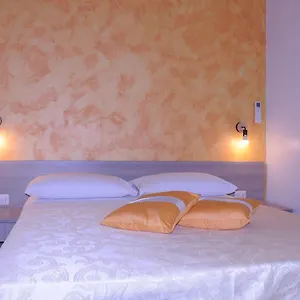 3* Oda ve Kahvaltı La Fenice