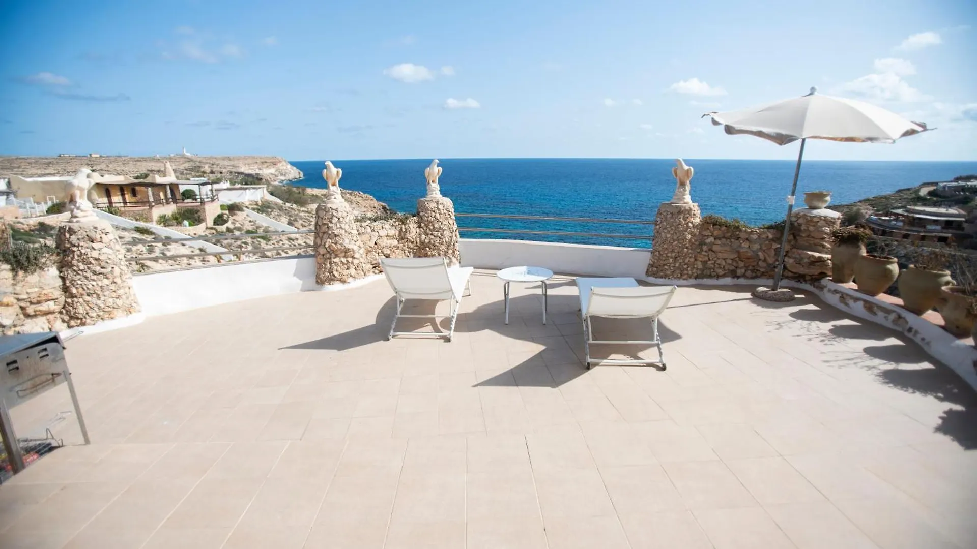 Villa A Picco Sul Mare - Cala Creta Lampedusa Italy